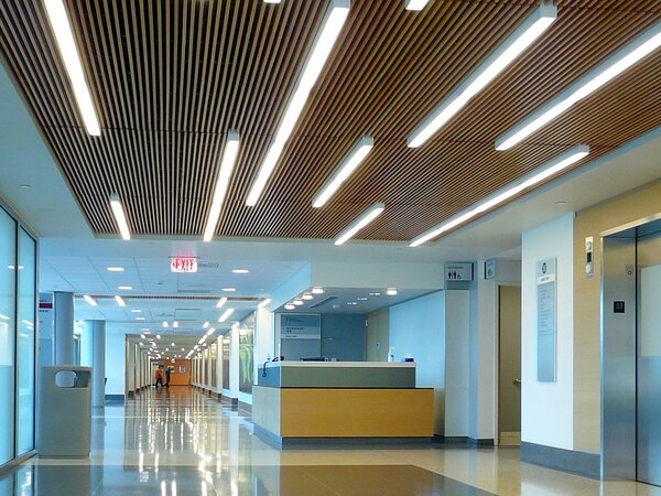 Led2 Stropní lineární LED svítidlo LINO 90 cm, 3CCT Stmívání, řízení: ON/OFF (bez stmívání), Barva svítidla: bílá, Difuzor: Prizmatický