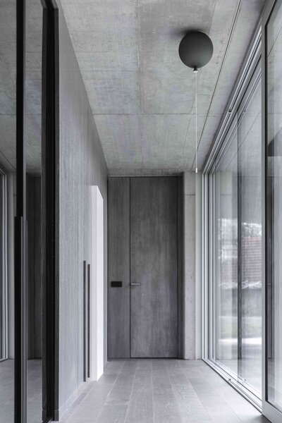 Brokis Stropní svítidlo Memory Ceiling 250 PC878, 1xE27 Barva skla: Triplex opál, Koncovka: Černá, Povrchová úprava skla: Matovaný oboustranný povrch skloviny