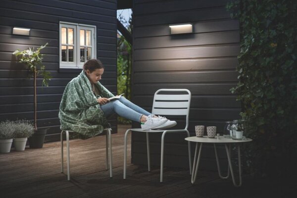 Venkovní nástěnné svítidlo Philips Bustan, 4,5W