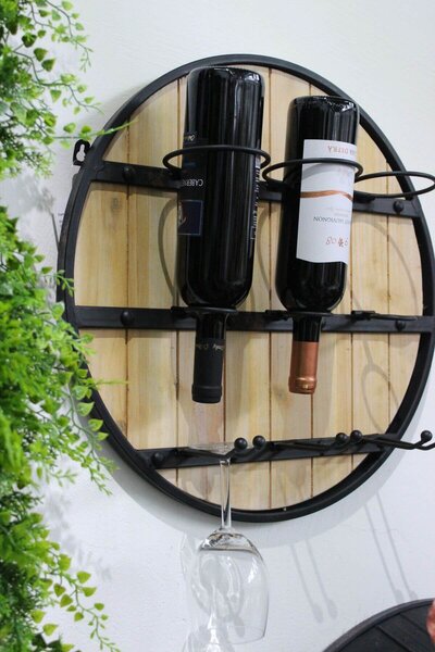 Černá polička na zeď s úchytem na víno a sklenice