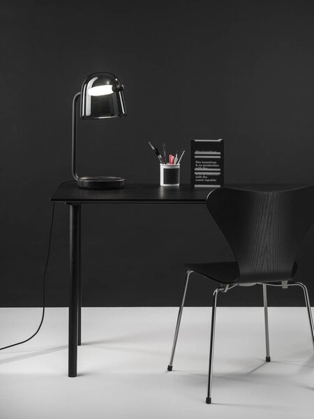 Stolní lampa Brokis Mona small table PC950, 5000K Kabel: Textilní bílý, Povrch Montury: Černý matný komaxit, Barva skla: Transparentní číré sklo