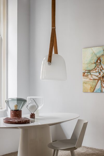 Designová stolní lampa Brokis Lightline S, PC972 Barva skla: Transparentní číré sklo, BARVA SPODNÍ ČÁSTI SKLA: transparentní sklo, POVRCHOVÁ ÚPRAVA SPODNÍ ČÁSTI SKLA: lesklý povrch skloviny
