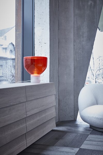 Designová stolní lampa Brokis Lightline S, PC972 Barva skla: Transparentní číré sklo, BARVA SPODNÍ ČÁSTI SKLA: transparentní sklo, POVRCHOVÁ ÚPRAVA SPODNÍ ČÁSTI SKLA: lesklý povrch skloviny