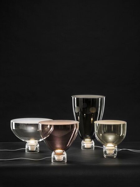 Designová stolní lampa Brokis Lightline S, PC972 Barva skla: Transparentní číré sklo, BARVA SPODNÍ ČÁSTI SKLA: transparentní sklo, POVRCHOVÁ ÚPRAVA SPODNÍ ČÁSTI SKLA: lesklý povrch skloviny