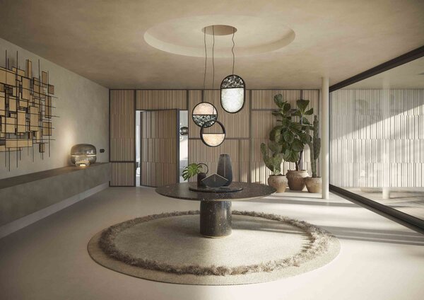 Designová stolní lampa Brokis Macaron L, PC1040 Barva skla: Šedá kouřová - transparentní sklo, Základna: Dub evropský - bíle mořený (CSFB1575), Disk: BROKISGLASS - kouřově šedá mat (CSOP1577)