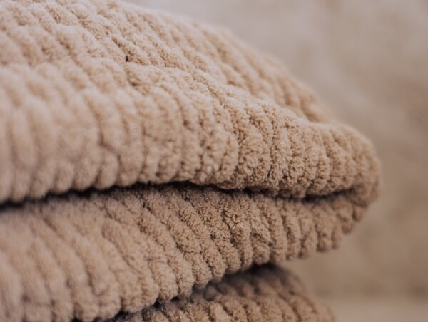VOJA HOME Puffy velká deka | cca 170 x 150 | barva béžová
