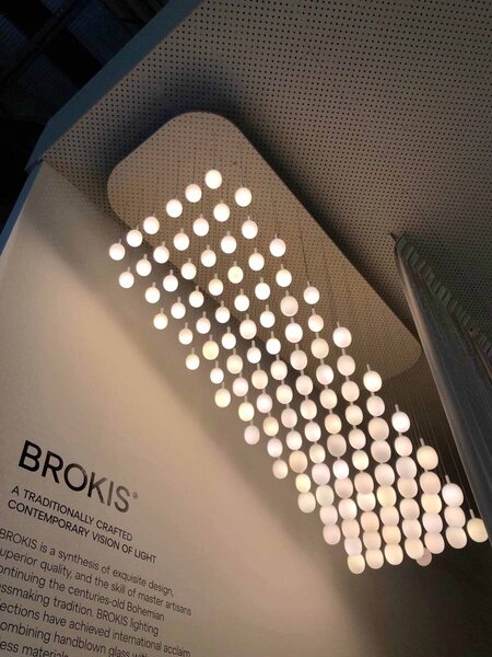 Brokis LED Závěsné svítidlo Ivy Single L, PC1217 ø 11,9 cm Povrch Montury: kov - bílý matovaný komaxit se strukturou, Barva skla: Triplex opál, Povrch baldachýnu: kov - bílý matovaný komaxit se strukturou