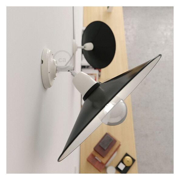 Creative cables Fermaluce 90° urban nastavitelné porcelánové svítidlo s kovovým stínidlem swing Barva: Černá