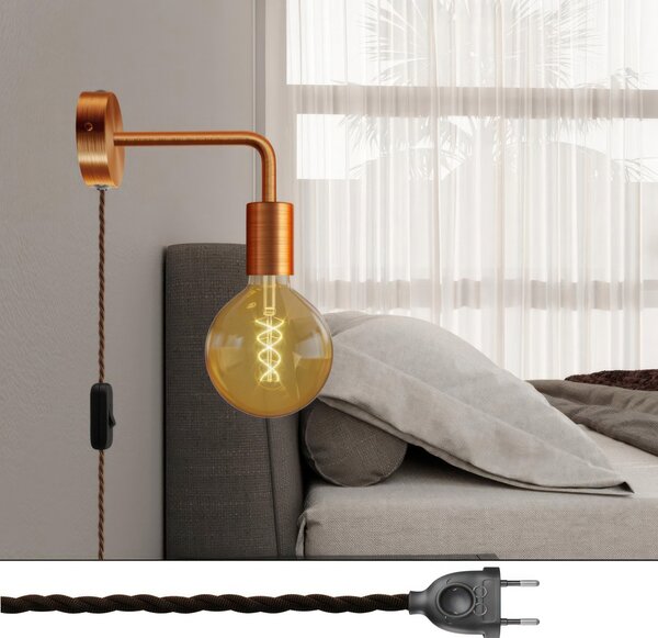 Creative cables Spostaluce, nástěnná kovová lampa s prodloužením do tvaru l s vypínačem a zástrčkou Barva: Matná měď