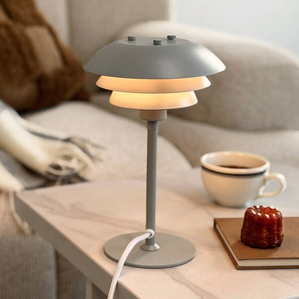 Dyberg Larsen Stolní lampa SIXTEEN, šedá, kov, E27, Hliník / šedá / zinek, Obývací pokoj / jídelna, kov, Skandinávský
