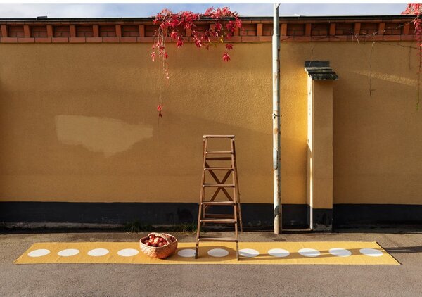 Okrově žlutý vnitřní a venkovní běhoun 70x150 cm Vera Ochre – Pappelina