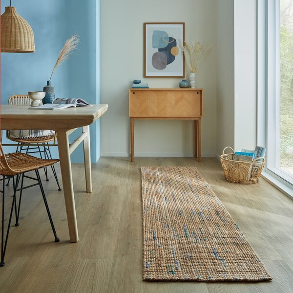 Ručně tkaný jutový běhoun v modro-přírodní barvě 60x300 cm Jute Boucle Blue – Flair Rugs
