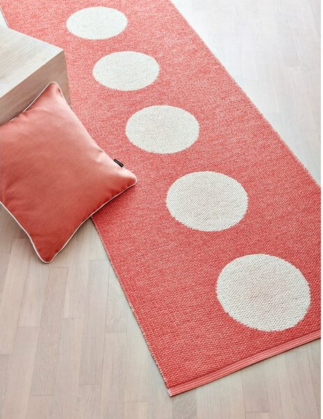 Vnitřní a venkovní běhoun v lososové barvě 70x150 cm Vera Flamingo – Pappelina