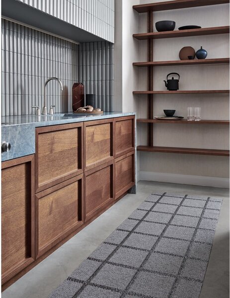 Šedý vnitřní a venkovní běhoun 70x300 cm Ada Grey – Pappelina
