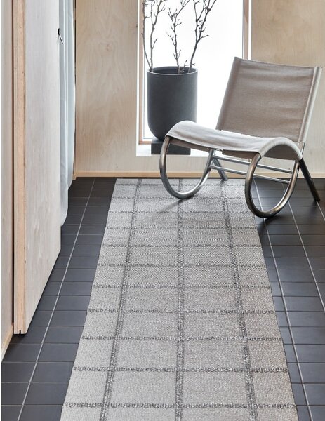 Šedý vnitřní a venkovní běhoun 70x300 cm Ada Grey – Pappelina