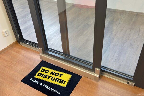 Mercury Flooring, Rohožka Do not disturb (game in progress) 40x60 cm, 40x60, černá, žlutá