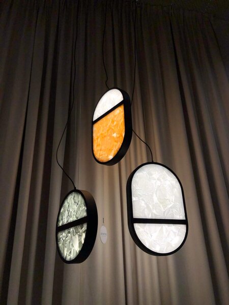Brokis Designové závěsné svítidlo Geometric full PC1140, ⌀40cm Barva spodní části skla: triplex opál BROKISGLASS (CGGB2768), Povrchová úprava skla: lesklý povrch (lícová strana) (CGSU2736), Barva horní části skla: triplex opál BROKISGLASS (CGC2676)