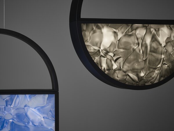 Brokis Designové závěsné svítidlo Geometric Oval 2/3 Bottom PC1150 Barva spodní části skla: triplex opál BROKISGLASS (CGGB2768), Povrchová úprava skla: lesklý povrch (lícová strana) (CGSU2736)