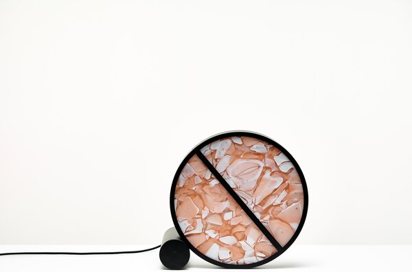 Brokis Designová stolní lampa Geometric PC1270, ⌀43cm Barva spodní části skla: triplex opál BROKISGLASS (CGGB2768), Povrchová úprava skla: lesklý povrch (lícová strana) (CGSU2736), Barva horní části skla: triplex opál BROKISGLASS (CGC2676)