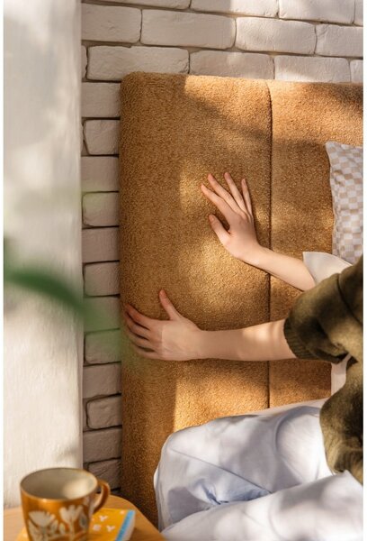 Čalouněná dvoulůžková postel s úložným prostorem s roštem 180x200 cm v hořčicové barvě Thessa Bold Line – Bonami Selection