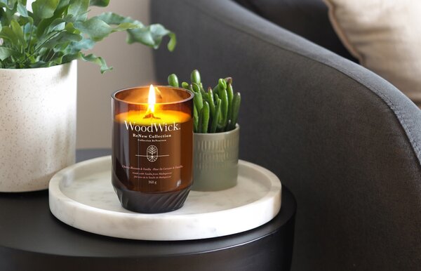 Sójová vonná svíčka CHERRY BLOSSOM & VANILLA Woodwick 1 ks