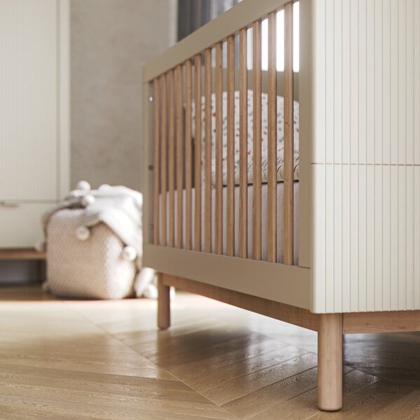 Krémová postýlka 60x120 cm Miloo – Pinio