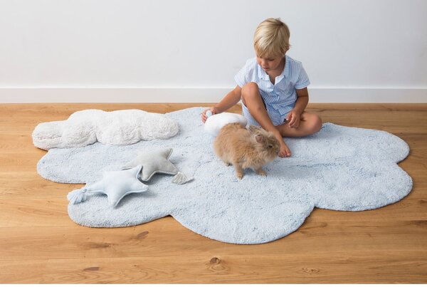 Světle modrý pratelný ručně tkaný bavlněný dětský koberec 110x170 cm Puffy Dream – Lorena Canals