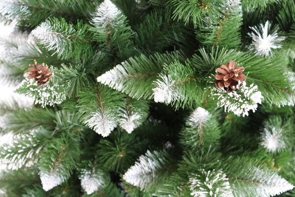 Vánoční stromek Borovice diamantová se stříbrnými třpytkami 120 cm