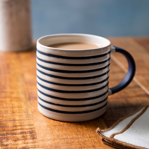 Hrnek Mikasa Modré pruhy 390 ml MKMUG20