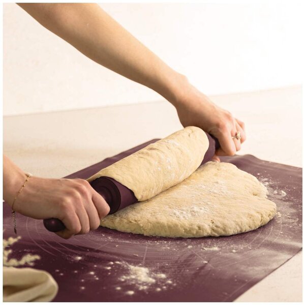 BERLINGERHAUS Silikonový váleček na těsto a pečící podložka Leonardo Collection BH-8780