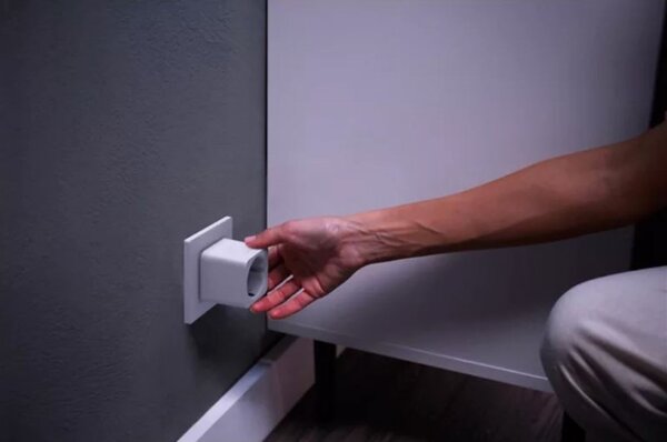 Zásuvka (bez uzemňov. kolíku) biela Philips HUE Smart Plug EU (typ F) 8720169258341 balení 3 ks