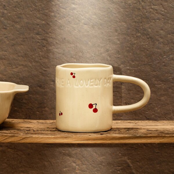 Hrnek ISERNIA s třešněmi 740305 400 ml