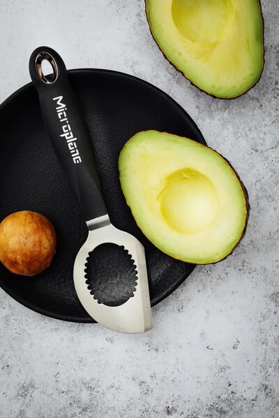 Microplane Professional nůž na avokádo 3v1 – černý