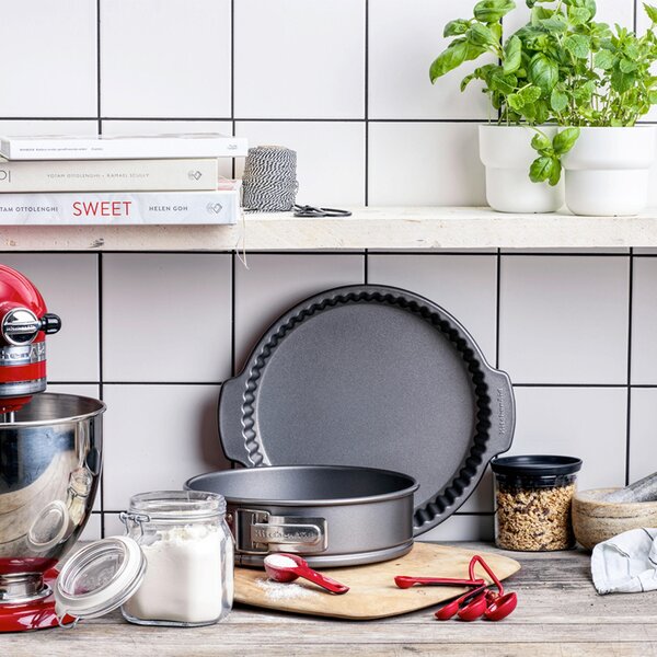 FORMA S ODNÍMATELNÝM DNEM 24 cm KitchenAid - Online Only pečení, Online Only