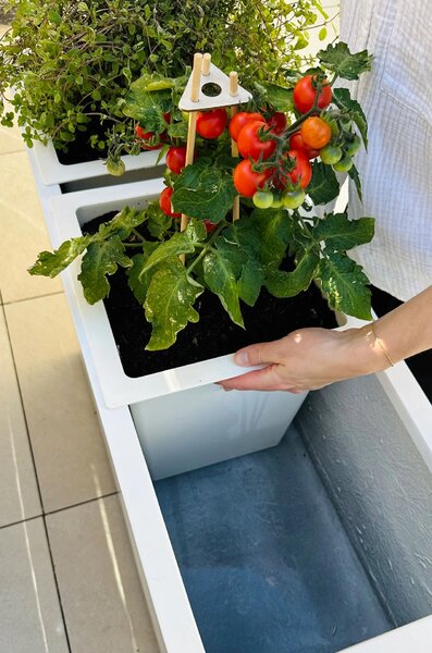 Květináč ELEMENTO, sklolaminát, šířka 88 cm, bílý mat, na kolečkách