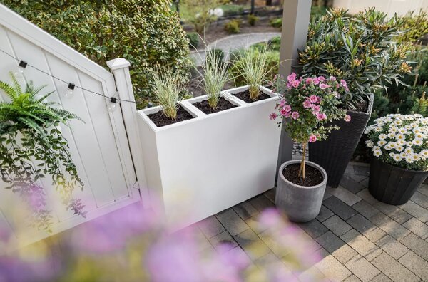 Květináč ELEMENTO, sklolaminát, šířka 88 cm, bílý mat, na kolečkách