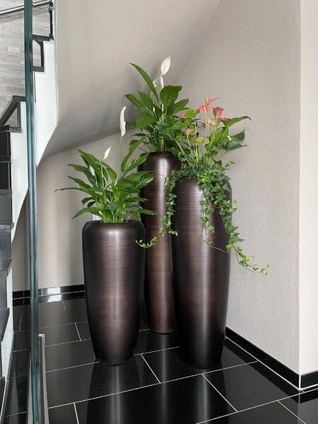 Luxusní květináč CAVITA, sklolaminát, výška 75 cm, černo-hnědý hedvábný mat