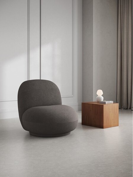 Šedé křeslo z textilie bouclé Chuck – Micadoni Home