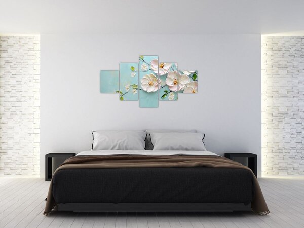 Obraz - Kvítky na modrém pozadí (125x70 cm)