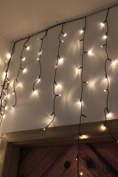 Světelný závěs rampouchy 7,5m 400 LED žárovek