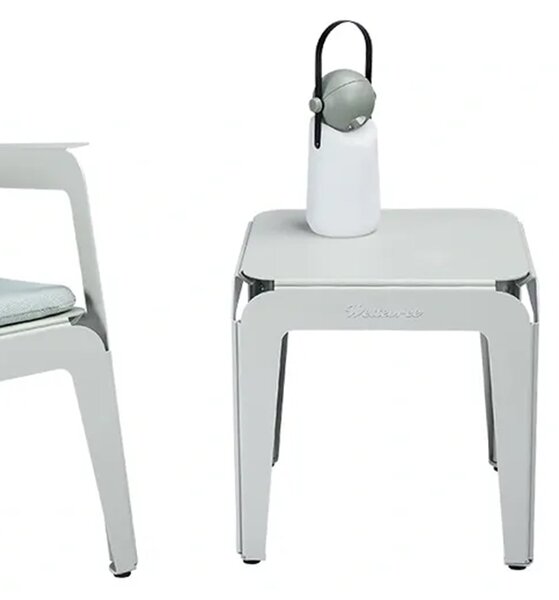 Weltevree designové zahradní odkládací stoly Bended Stool