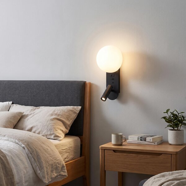 Reading Ambient LED nástěnné svítidlo s USB Bílá