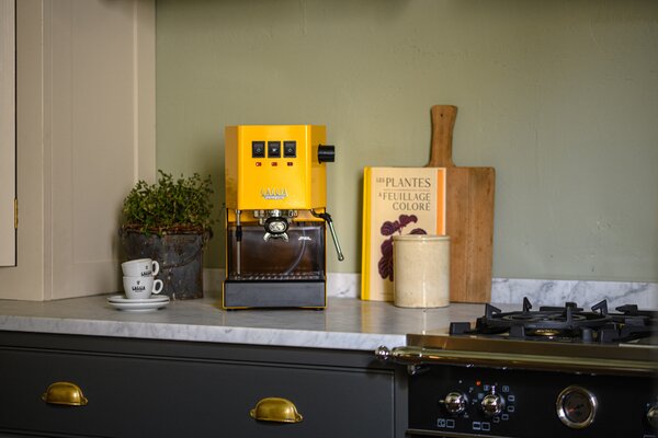 Gaggia Classic E24 žlutá