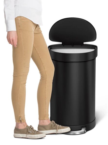 Pedálový odpadkový koš Simplehuman – 45 l, půlkulatý, matná černá ocel, rám na sáčky