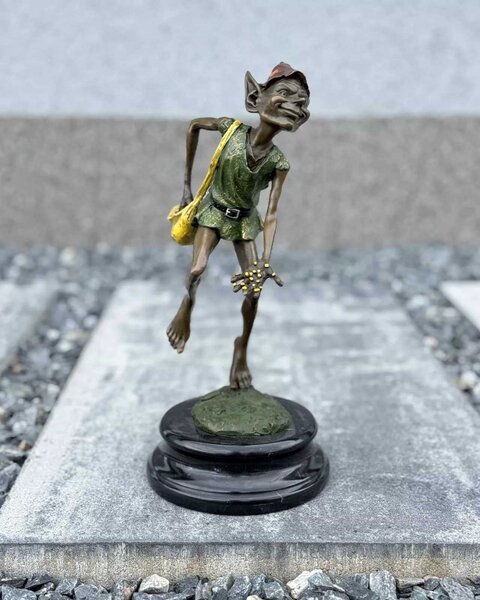 Bronzová socha - Skřítek rozsévač