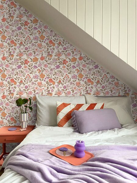 Dětská tapeta s květinami, fialová, oranžová, 131327, Floral Fever, Esta Home