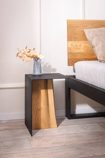 Železná postel Tara 160×200 v kombinaci masivní dub a kov