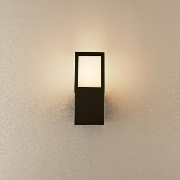 DEKOLIGHT Venkovní nástěnné svítidlo Facado hranaté, v. 26 cm, 1xE27, 20W, IP65 Barva: Černá - opálová