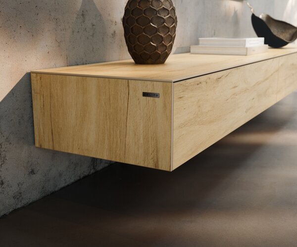 DELIFE TV stolek Cuor 250 cm keramika Laminam® Sabbia dubová 1 výklopná dvířka 1 zásuvka závěsný