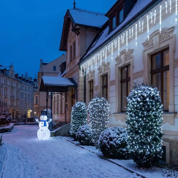 Vánoční sada pro hotely Ledová fasáda, 9× krápníky 3 m, 3× řetěz 20 m, 3D LED sněhulák 107 cm, ledová bílá